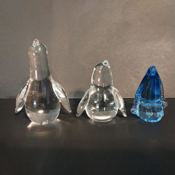 Penguin Glass Figurine Paperweight Vintage Lot of 3 Blue Clear - Picture 2 of 7